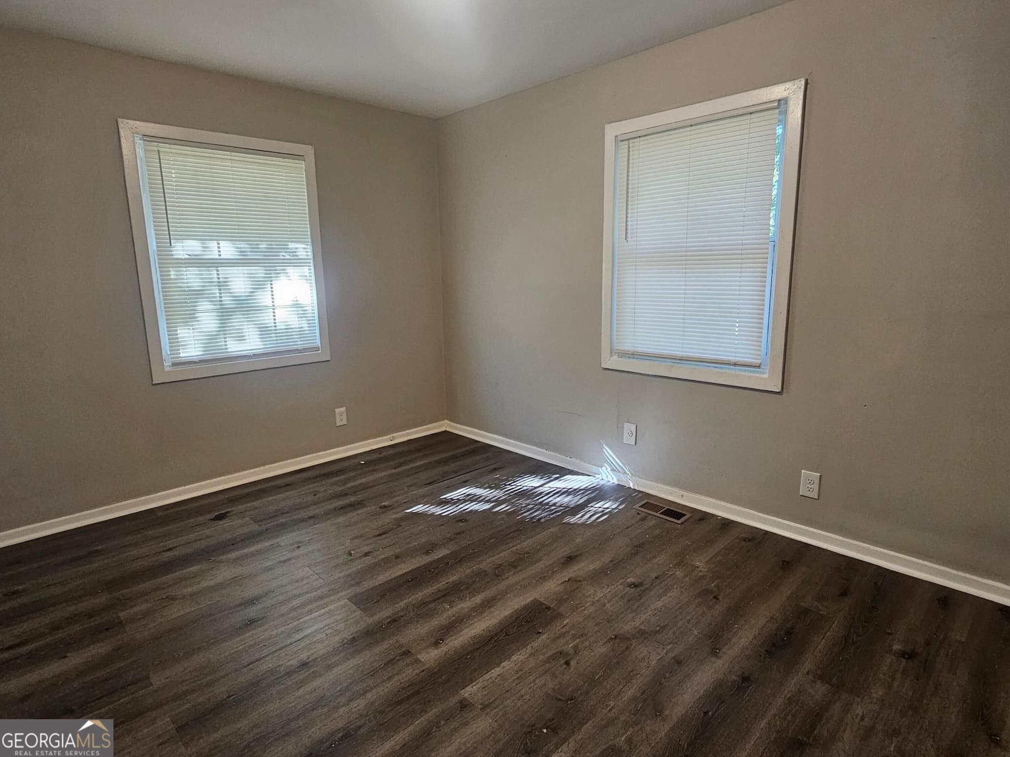 5 bedroom, 2 bathroom, 1,600 sq ft single family residence for rent at 4346 Elkan Avenue, Macon, GA 31206 for $1,777 a month — photo 8