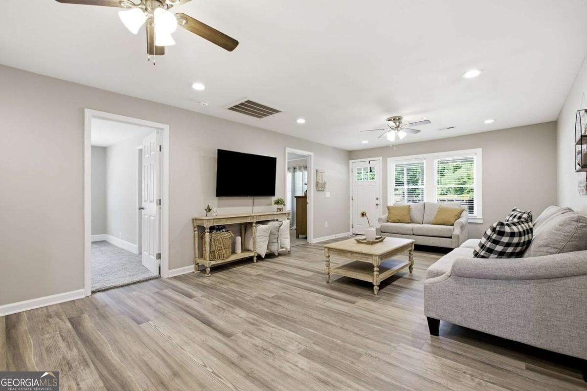 3 bedroom, 2 bathroom single family residence for sale at 430 Elm Street, Calhoun, GA 30701 — photo 6
