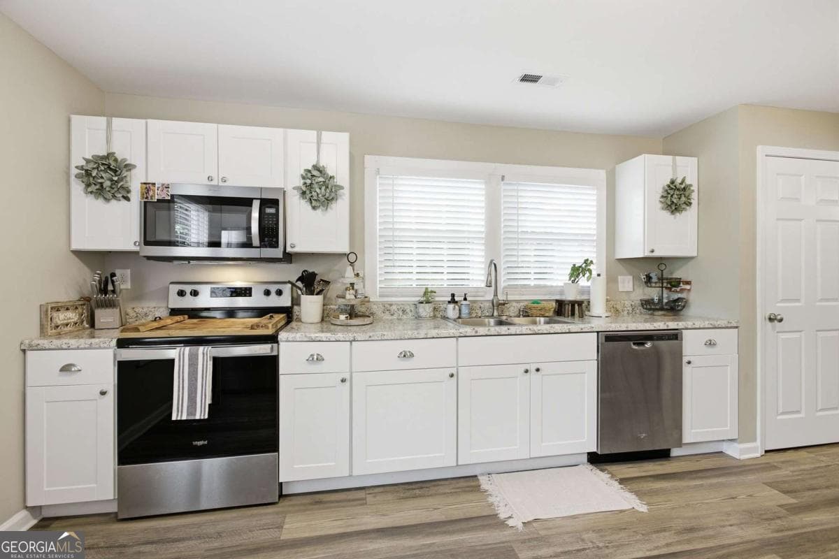 3 bedroom, 2 bathroom single family residence for sale at 430 Elm Street, Calhoun, GA 30701 — photo 9