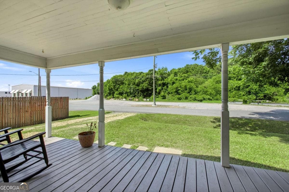 3 bedroom, 2 bathroom single family residence for sale at 430 Elm Street, Calhoun, GA 30701 — photo 4
