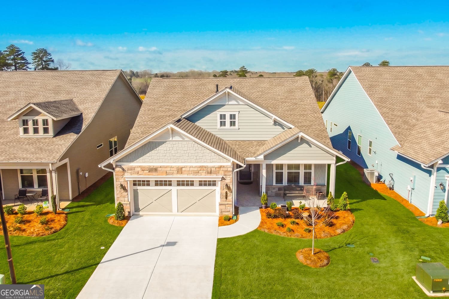 2 bedroom, 2 bathroom, 1,896 sq ft single family residence for sale at 284 Pecks Court, Hoschton, GA 30548 — photo 2