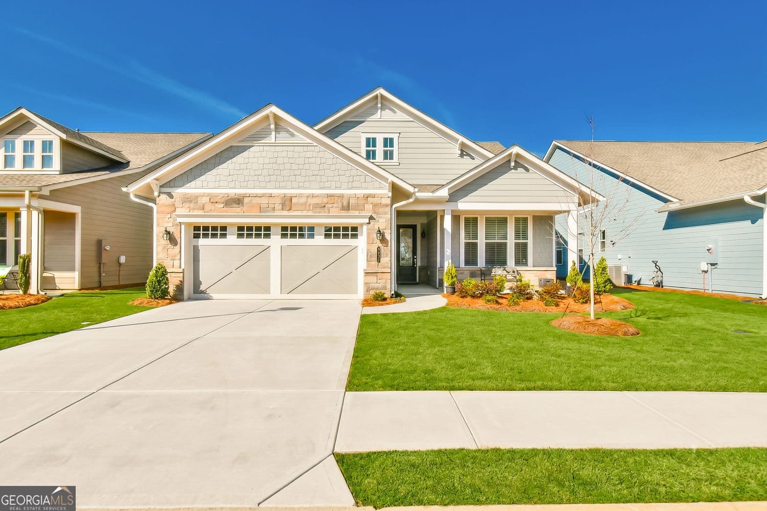 2 bedroom, 2 bathroom, 1,896 sq ft single family residence for sale at 284 Pecks Court, Hoschton, GA 30548 — photo 3