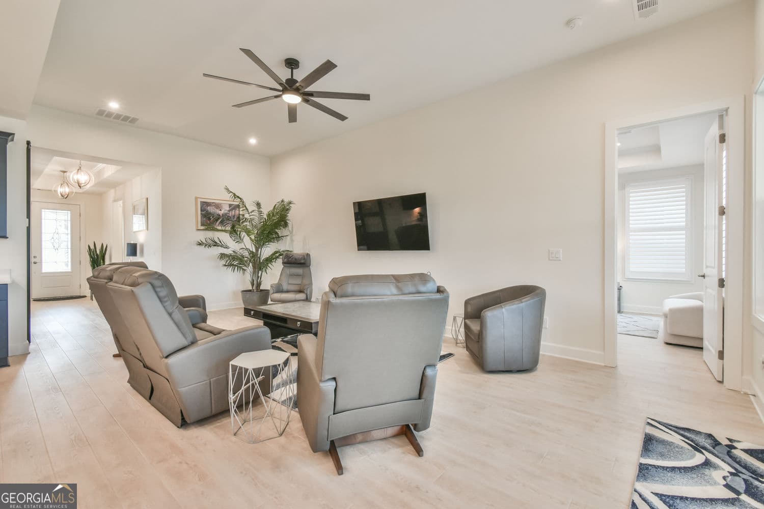 2 bedroom, 2 bathroom, 1,896 sq ft single family residence for sale at 284 Pecks Court, Hoschton, GA 30548 — photo 8