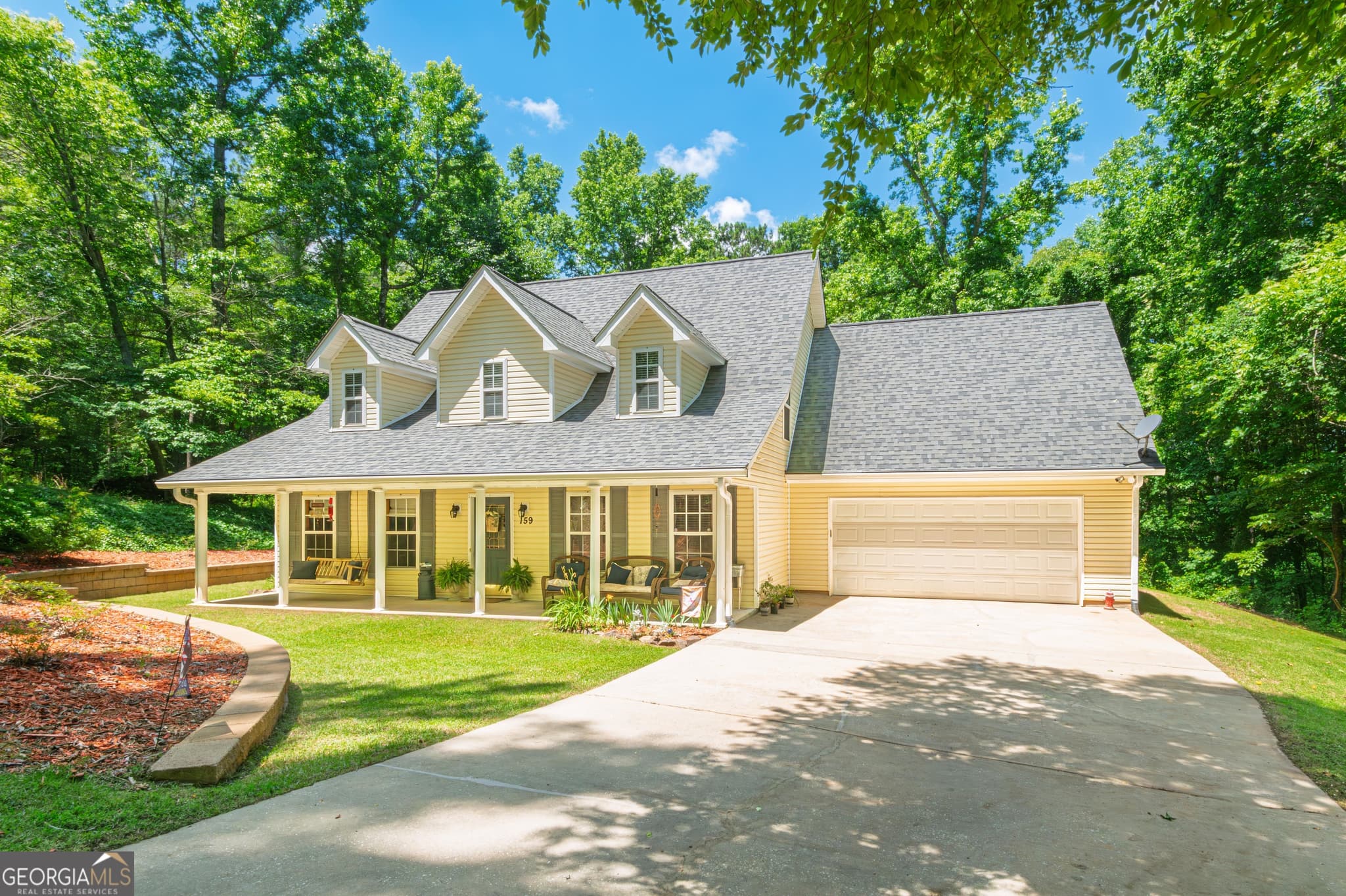 4 bedroom, 2 bathroom, 2,700 sq ft single family residence for sale at 159 Hutchinson Lake Road, Senoia, GA 30276