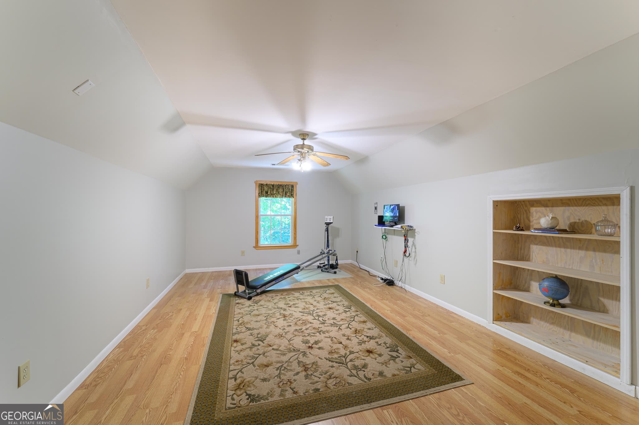 4 bedroom, 2 bathroom, 2,700 sq ft single family residence for sale at 159 Hutchinson Lake Road, Senoia, GA 30276 — photo 4