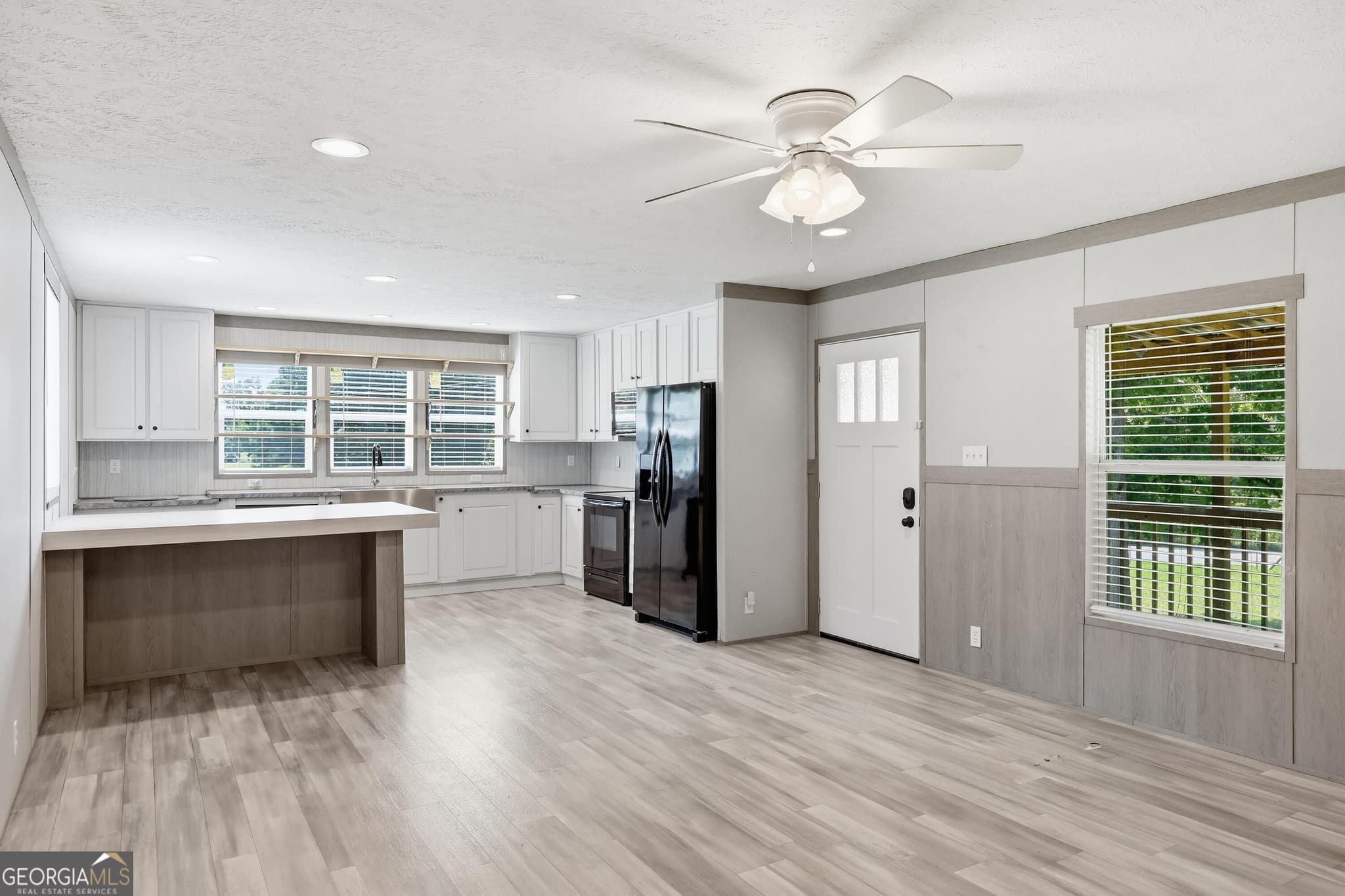 2 bedroom, 2 bathroom, 1,216 sq ft manufactured home,single family residence under contract at 675 S McDonald Road, Mc Donald, TN 37353 — photo 9