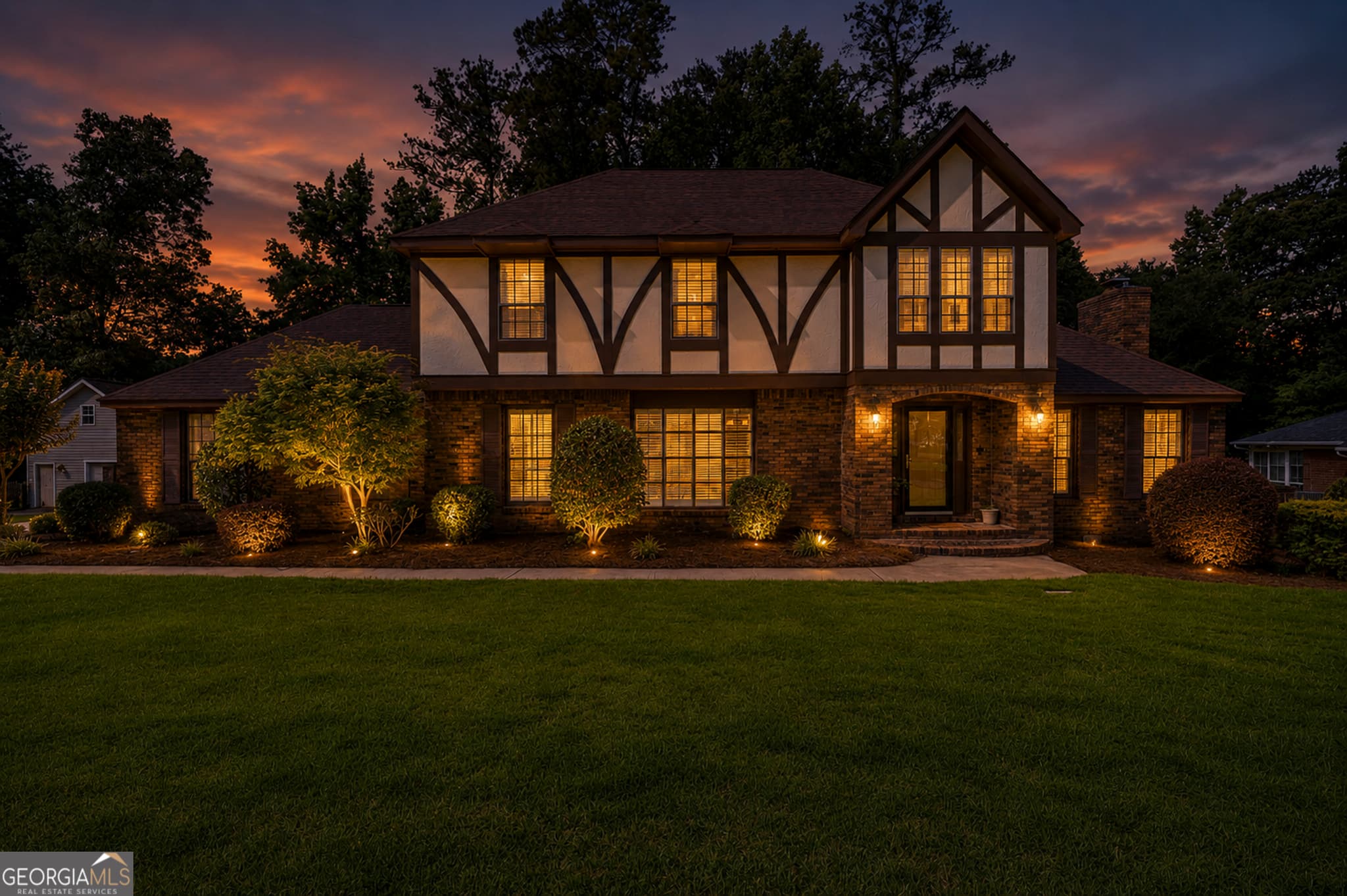4 bedroom, 2.5 bathroom, 2,595 sq ft single family residence sold at 125 Stillwood Drive, Warner Robins, GA 31088