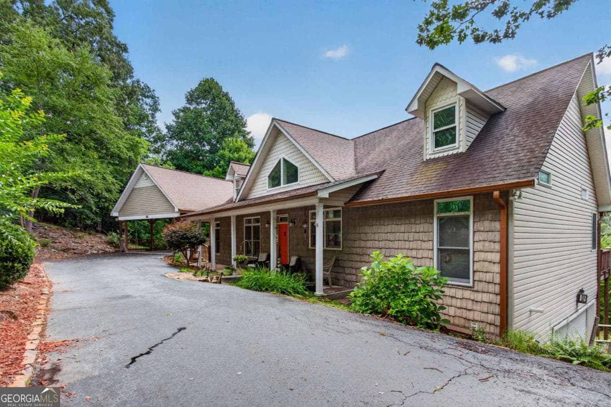 7 bedroom, 3 bathroom, 2,640 sq ft single family residence for sale at 293 Weoka Court, Ellijay, GA 30540 — photo 3