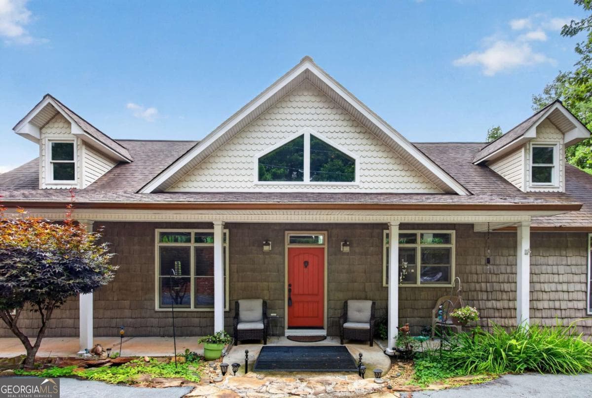 7 bedroom, 3 bathroom, 2,640 sq ft single family residence for sale at 293 Weoka Court, Ellijay, GA 30540 — photo 1 of 53