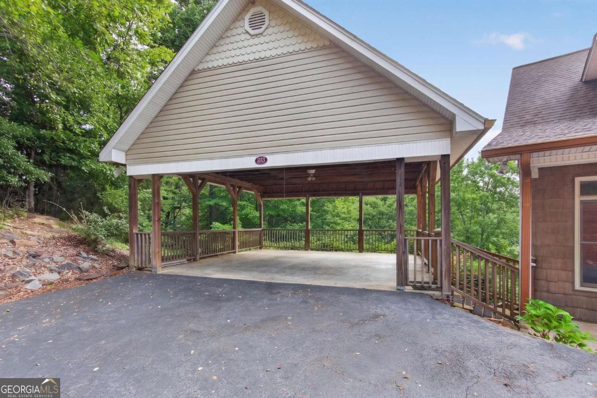 7 bedroom, 3 bathroom, 2,640 sq ft single family residence for sale at 293 Weoka Court, Ellijay, GA 30540 — photo 5