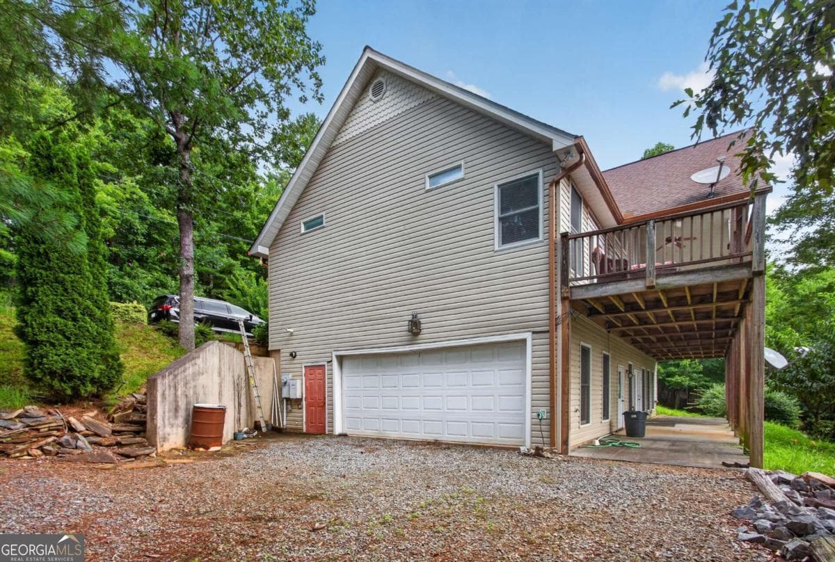 7 bedroom, 3 bathroom, 2,640 sq ft single family residence for sale at 293 Weoka Court, Ellijay, GA 30540 — photo 4