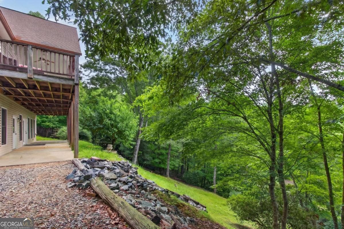 7 bedroom, 3 bathroom, 2,640 sq ft single family residence for sale at 293 Weoka Court, Ellijay, GA 30540 — photo 8