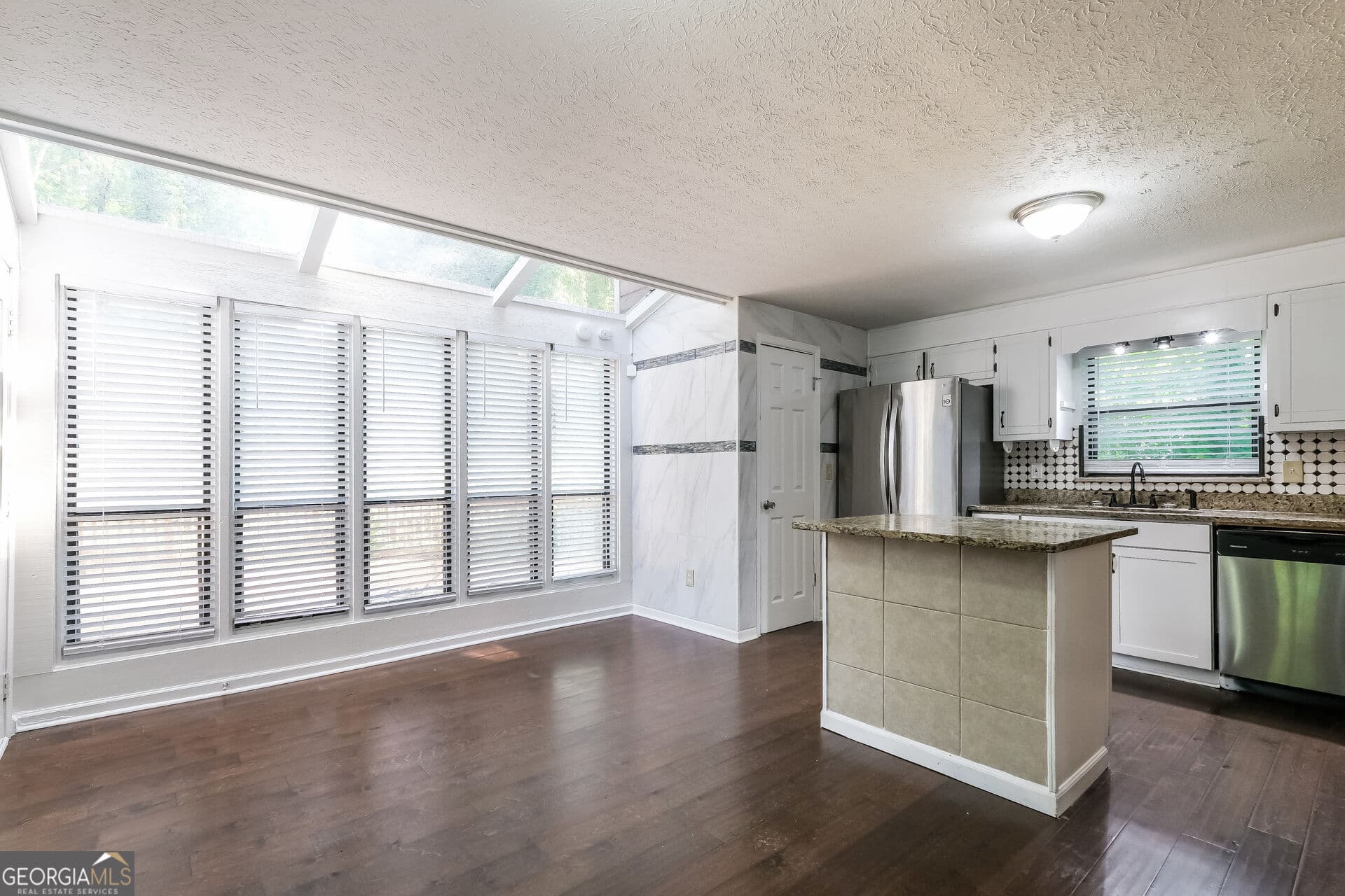 4 bedroom, 2.5 bathroom, 1,908 sq ft single family residence for sale at 6629 Windwood Circle, Douglasville, GA 30135 — photo 6