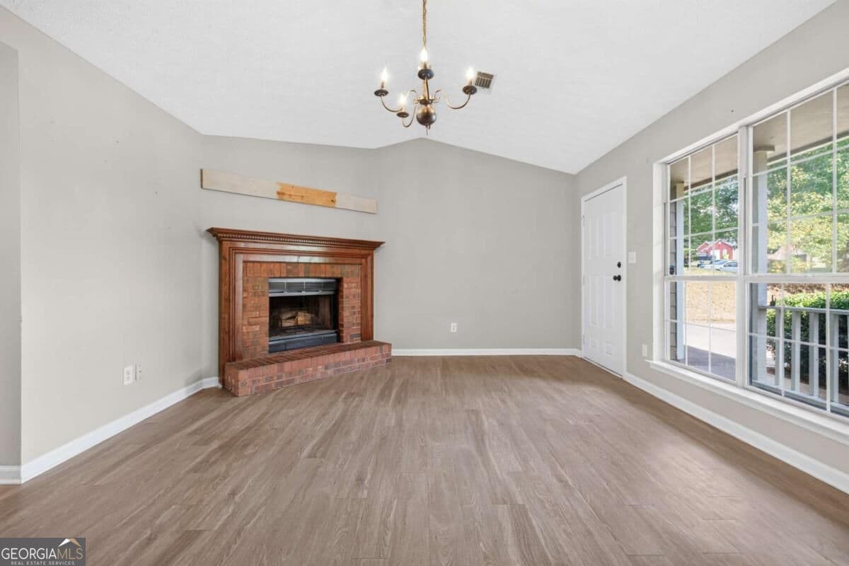 3 bedroom, 2 bathroom, 1,800 sq ft single family residence for sale at 6169 Fay Court, Rex, GA 30273 — photo 6