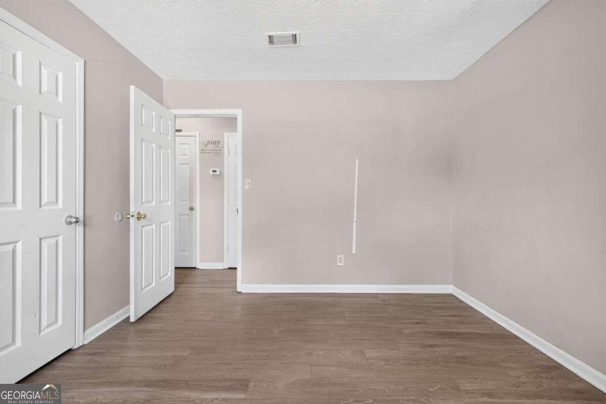 3 bedroom, 2 bathroom, 1,800 sq ft single family residence for sale at 6169 Fay Court, Rex, GA 30273 — photo 10
