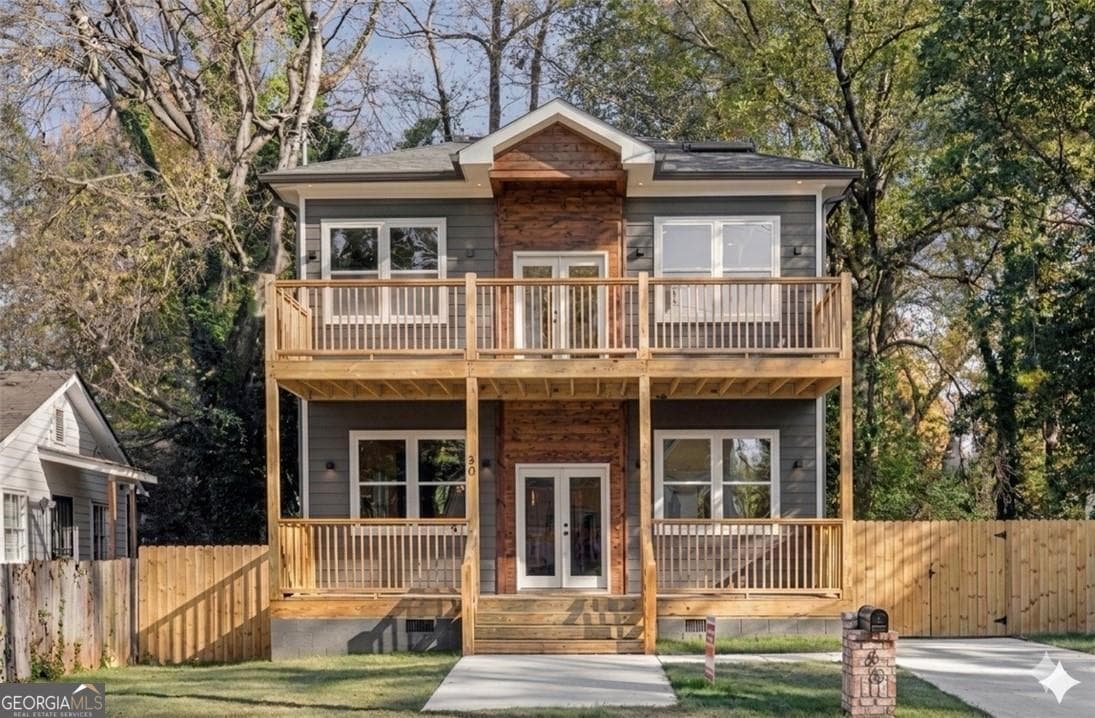 4 bedroom, 3.5 bathroom, 2,500 sq ft single family residence sold at 60 NEWCASTLE Street, Atlanta, GA 30314