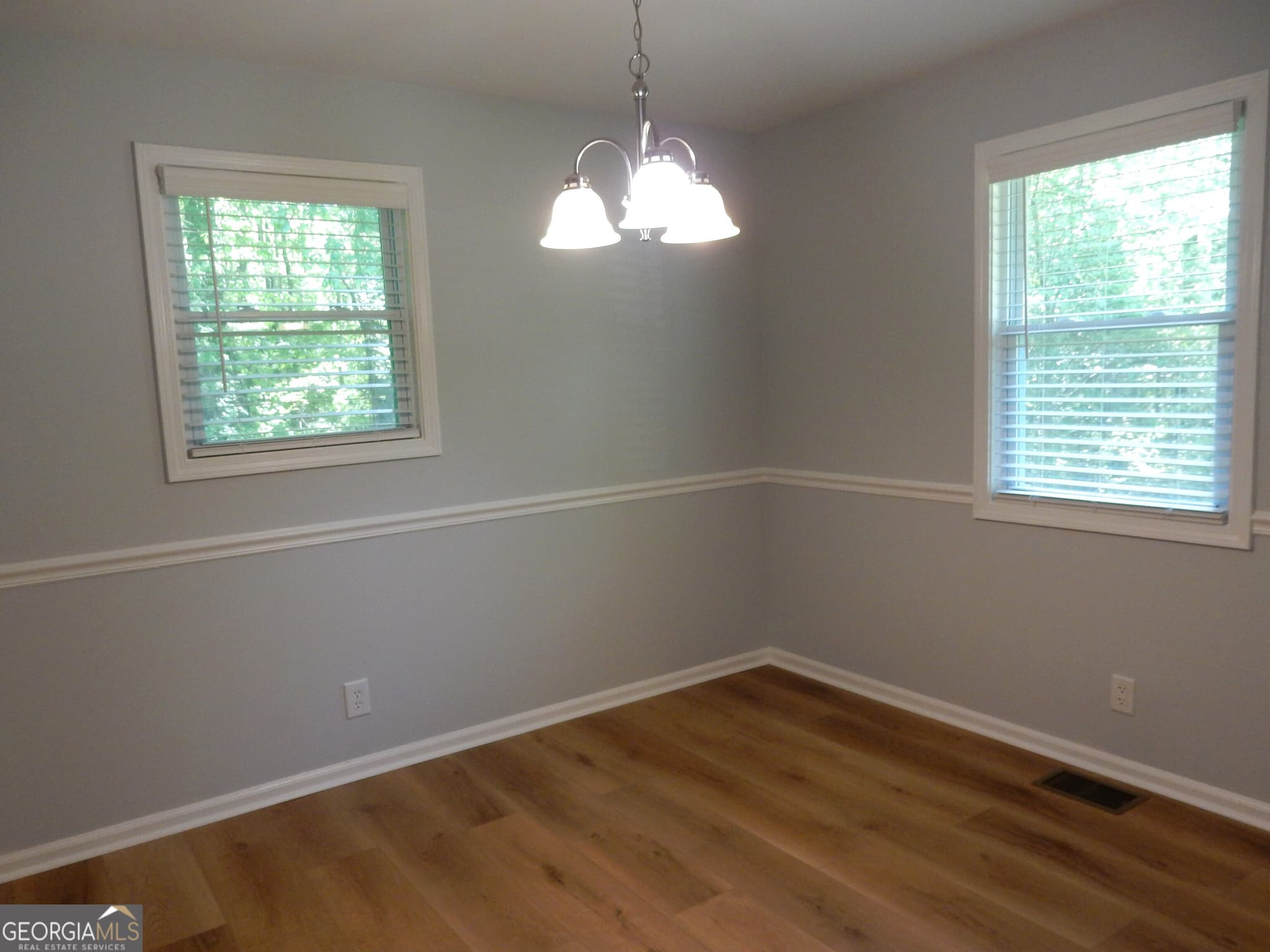 3 bedroom, 2 bathroom, 1,150 sq ft single family residence for sale at 407 Highway 314, Fayetteville, GA 30214 — photo 5