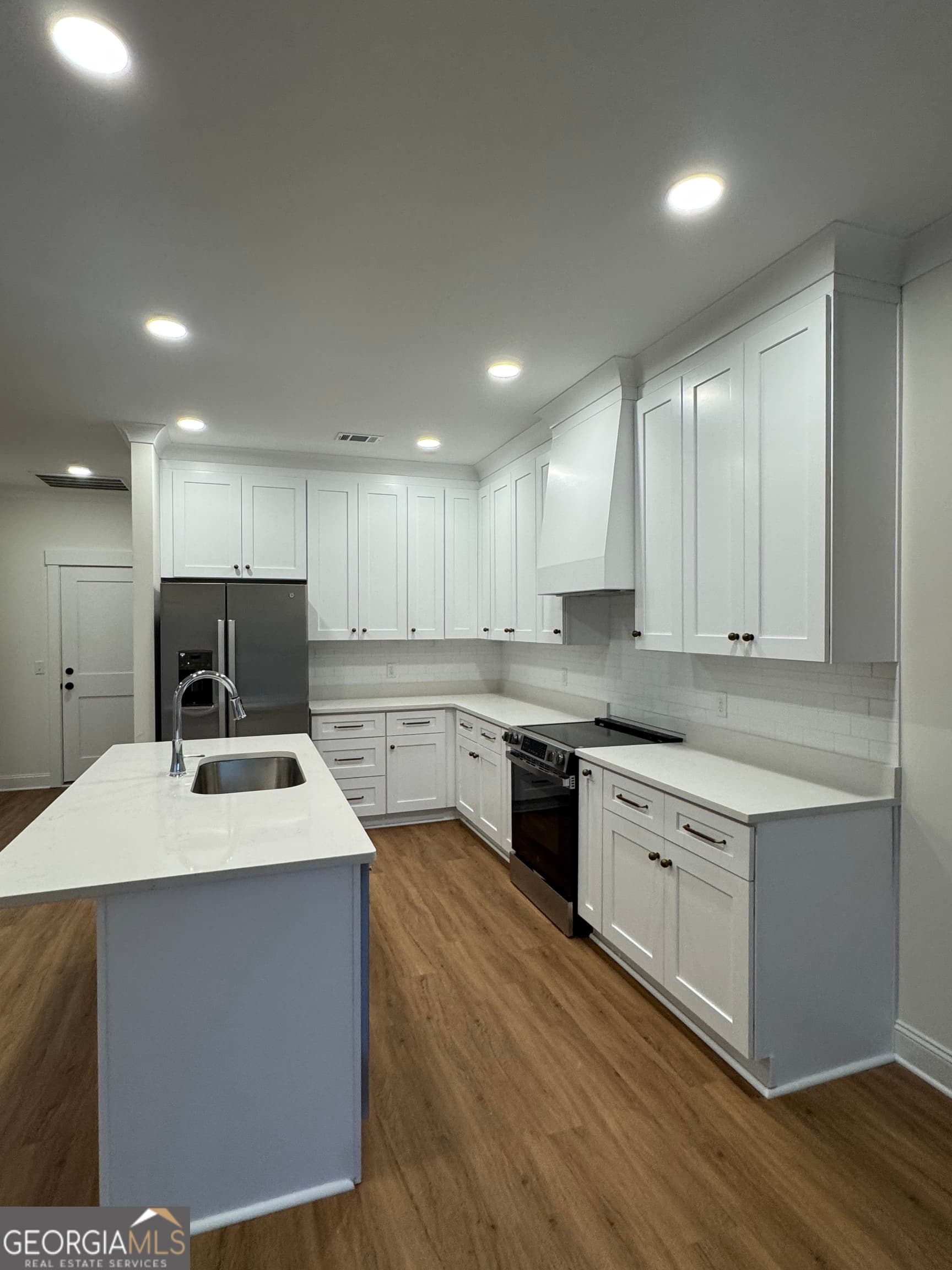2 bedroom, 2.5 bathroom, 1,228 sq ft duplex for rent at 101 Longpoint Drive A, Statesboro, GA 30458 for $2,150 a month — photo 6
