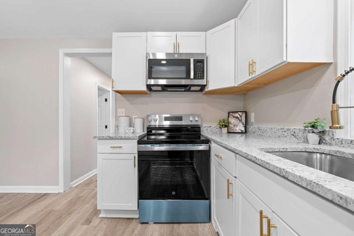 3 bedroom, 2 bathroom, 1,034 sq ft single family residence for sale at 118 Perry Street, Monroe, GA 30655 — photo 8