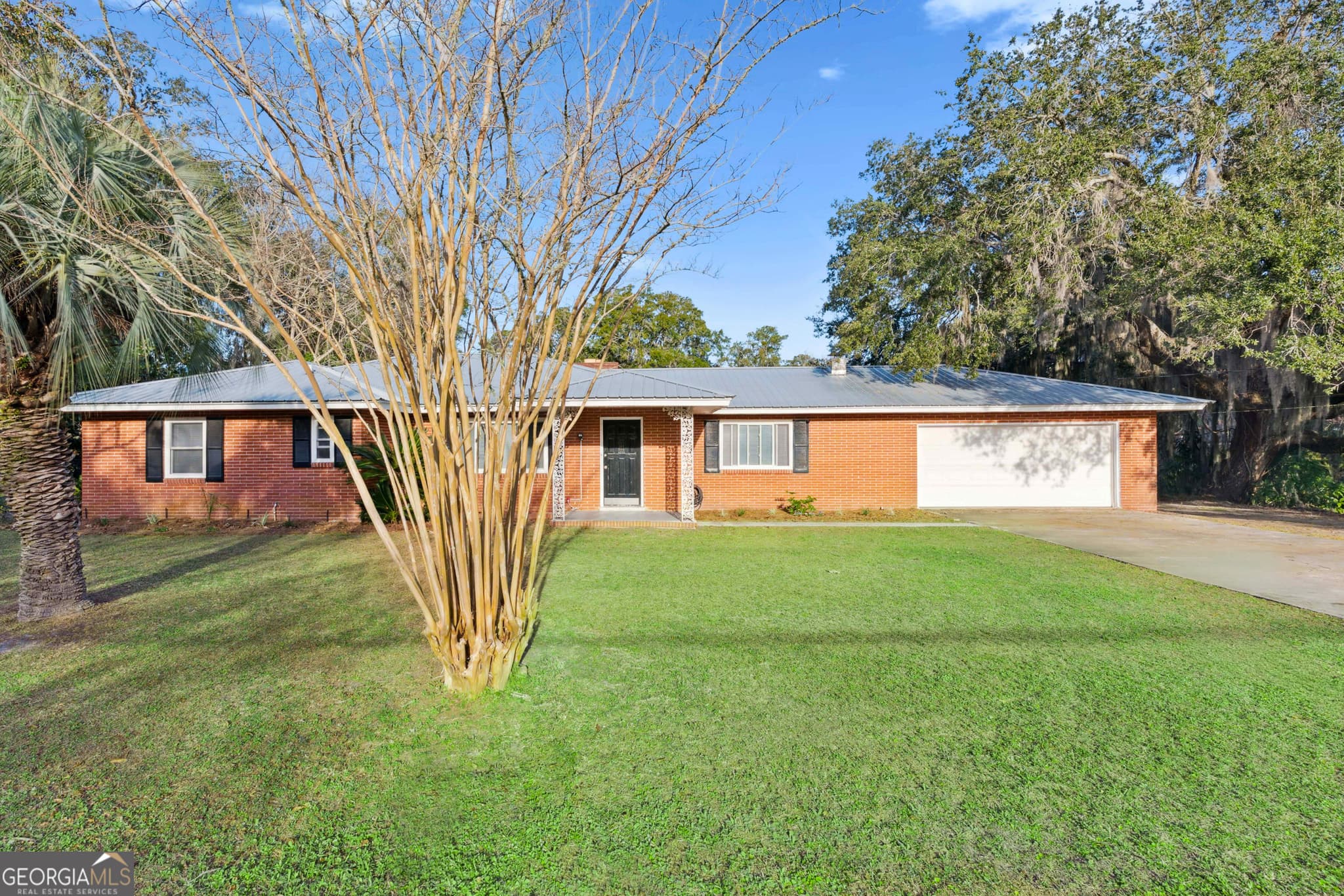 3 bedroom, 2 bathroom, 1,740 sq ft single family residence for sale at 112 Lillie Way, Brunswick, GA 31525 — photo 2