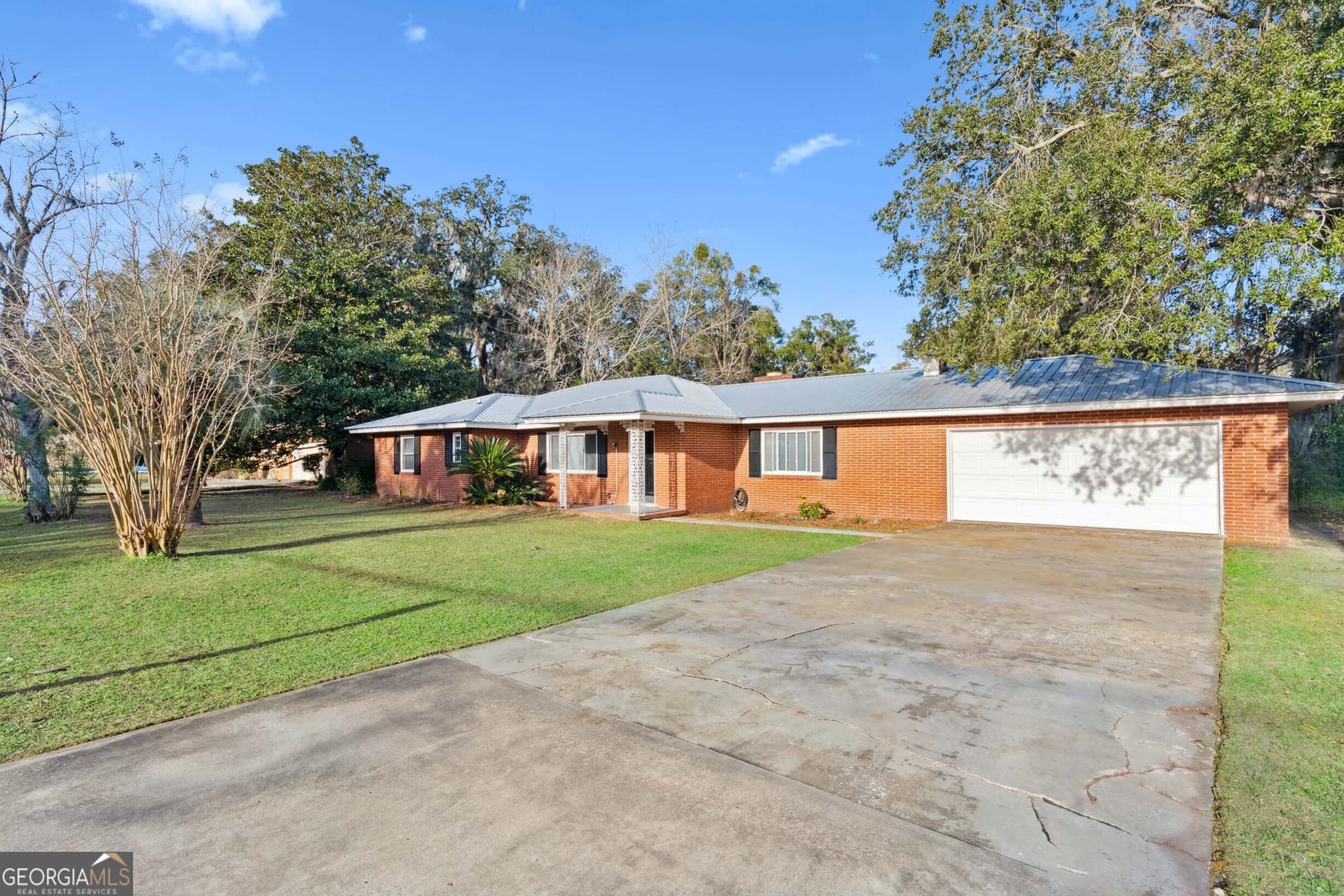 3 bedroom, 2 bathroom, 1,740 sq ft single family residence for sale at 112 Lillie Way, Brunswick, GA 31525