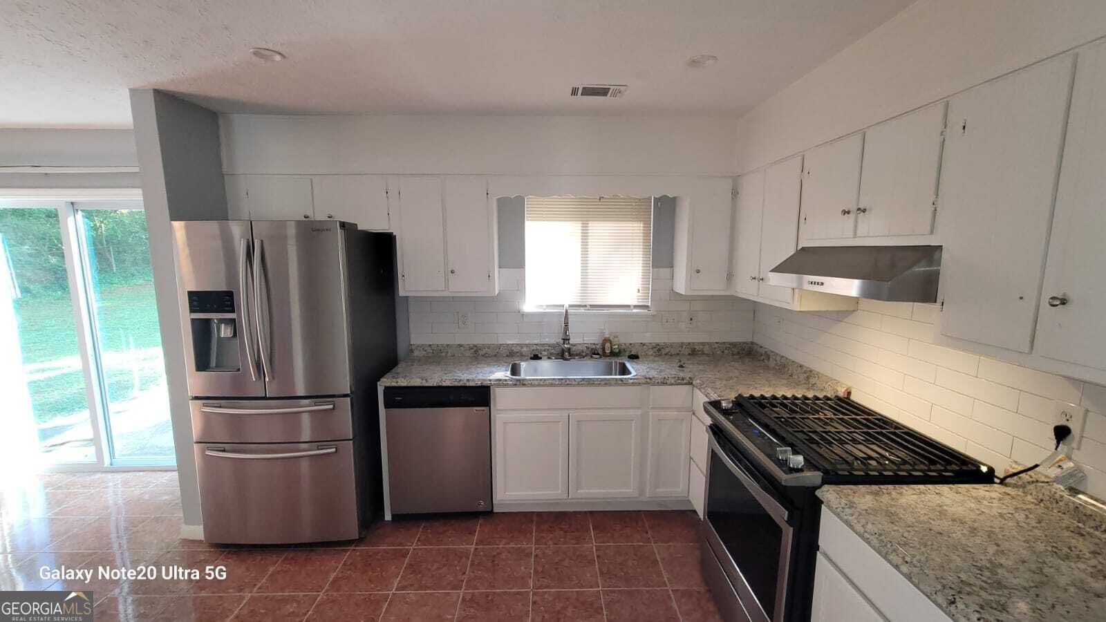 3 bedroom, 2 bathroom, 1,470 sq ft single family residence for rent at 8167 Englewood Trail, Riverdale, GA 30274 for $1,700 a month — photo 4