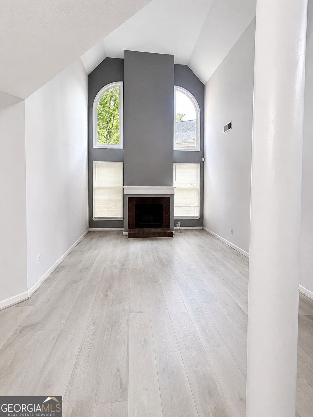 4 bedroom, 4 bathroom, 2,200 sq ft single family residence for sale at 985 Oak Street, Atlanta, GA 30310 — photo 6