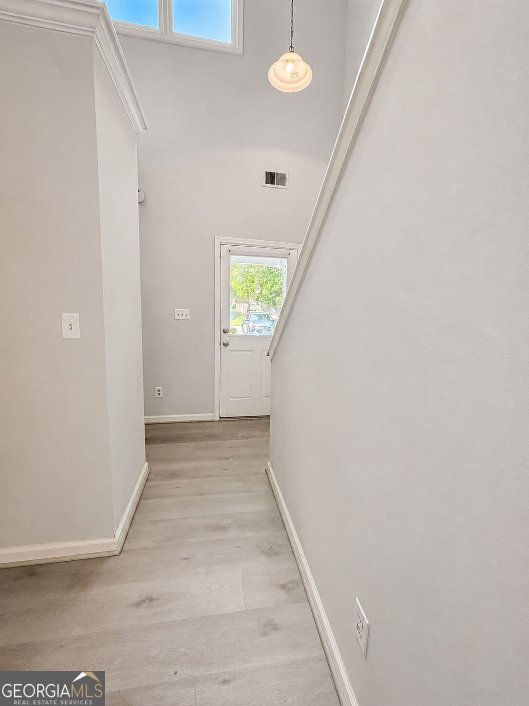4 bedroom, 4 bathroom, 2,200 sq ft single family residence for sale at 985 Oak Street, Atlanta, GA 30310 — photo 3