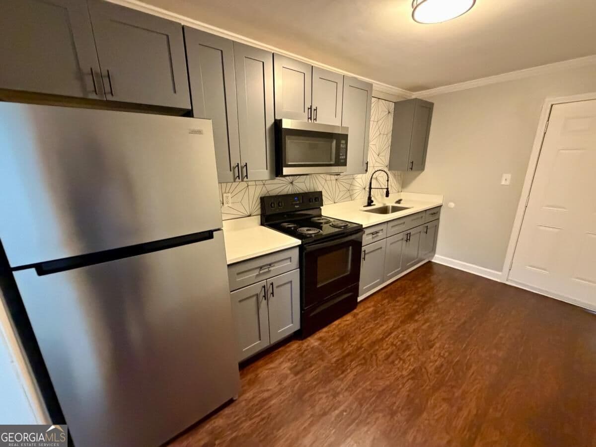 2 bedroom, 1 bathroom, 1,274 sq ft duplex for rent at 1403 Pine Avenue, Atlanta, GA 30344 for $1,750 a month — photo 5