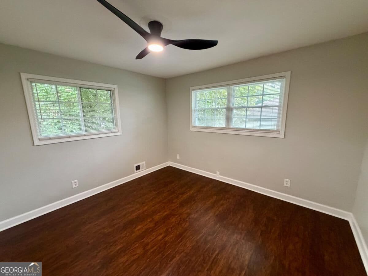 2 bedroom, 1 bathroom, 1,274 sq ft duplex for rent at 1403 Pine Avenue, Atlanta, GA 30344 for $1,750 a month — photo 9