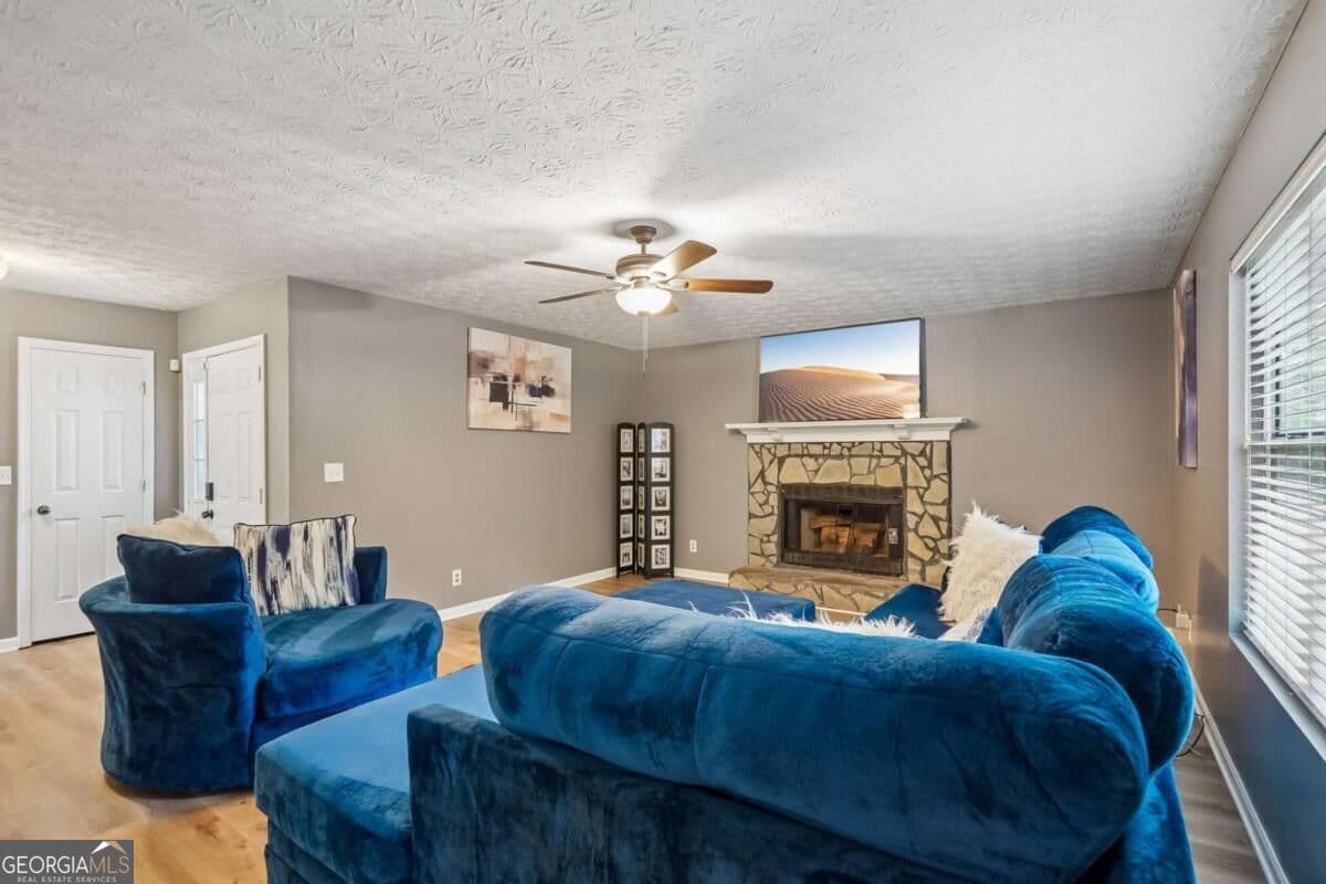 4 bedroom, 3 bathroom, 3,312 sq ft single family residence for sale at 3699 Bomar Road, Douglasville, GA 30135 — photo 5