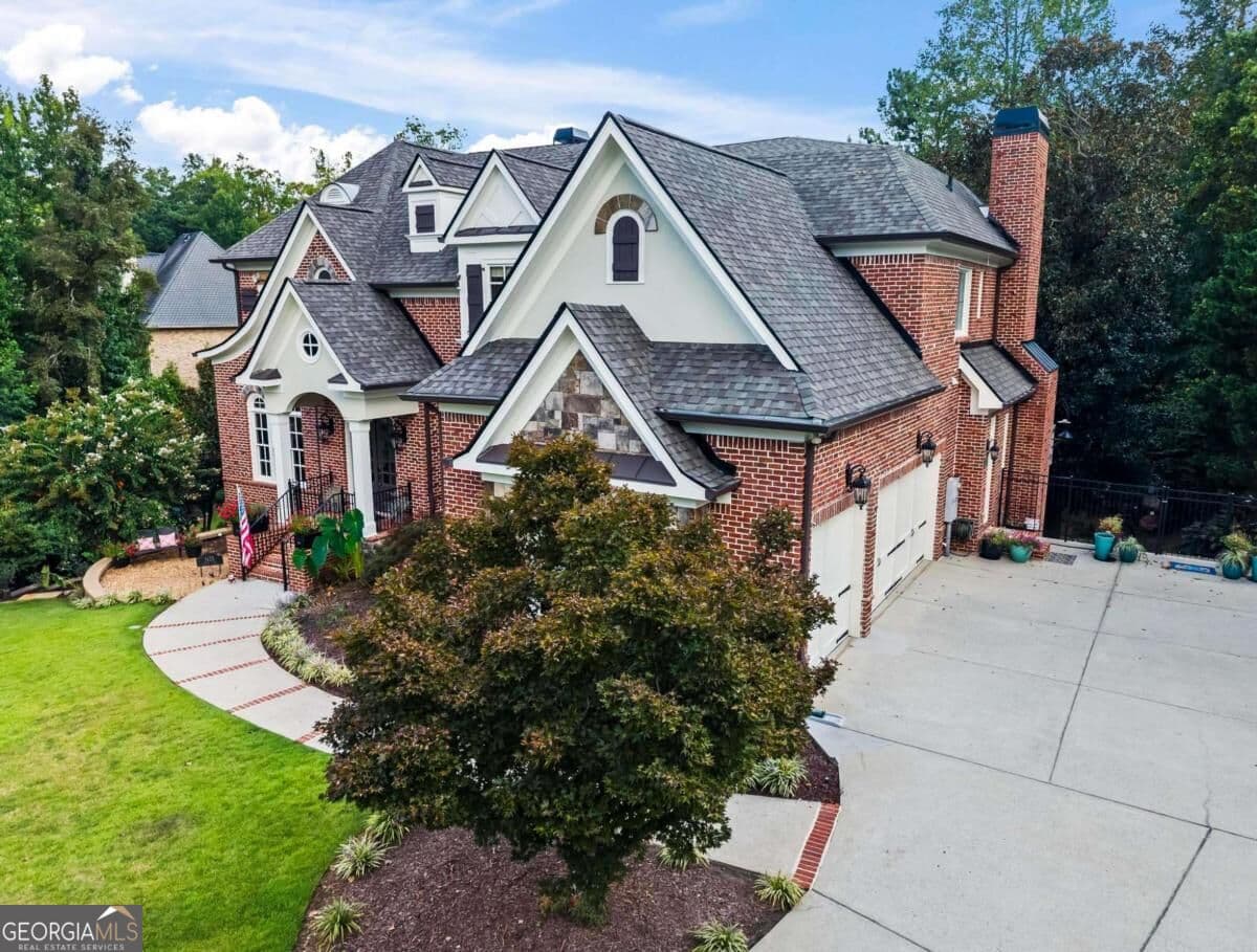 6 bedroom, 6 bathroom, 6,889 sq ft single family residence for sale at 1435 Lanier Court, Atlanta, GA 30319 — photo 2