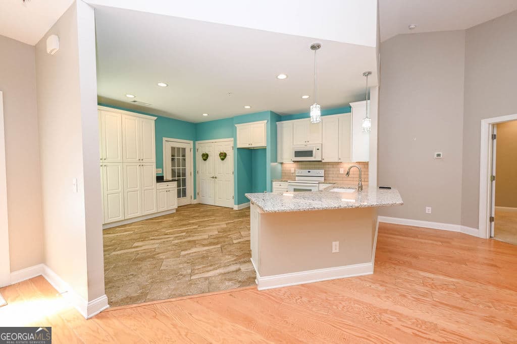 2 bedroom, 2 bathroom, 1,647 sq ft condominium for sale at 3504 Commonwealth Circle, Newnan, GA 30263 — photo 6