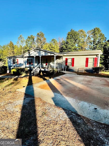 4 bedroom, 2 bathroom, 2,052 sq ft manufactured home,single family residence for sale at 1844 Burnette Road, Toccoa, GA 30577 — photo 2