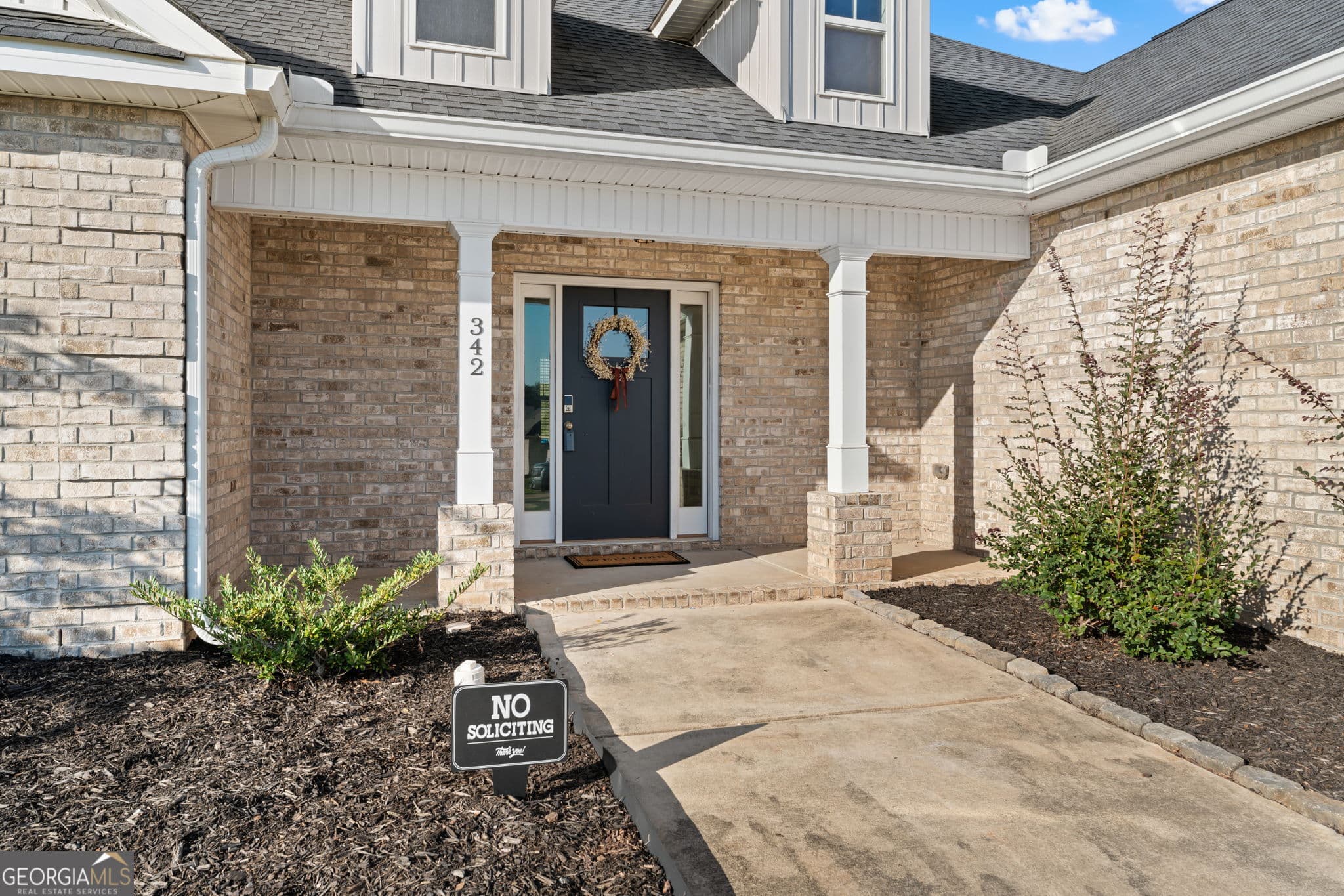 4 bedroom, 2 bathroom, 1,939 sq ft single family residence for sale at 342 Creek Ridge Drive, Warner Robins, GA 31088 — photo 3