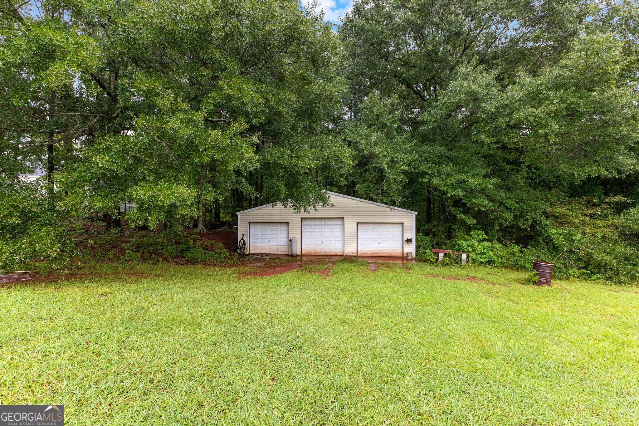 4 bedroom, 3.5 bathroom, 3,632 sq ft single family residence for sale at 502 N Rover Road, Williamson, GA 30292 — photo 4