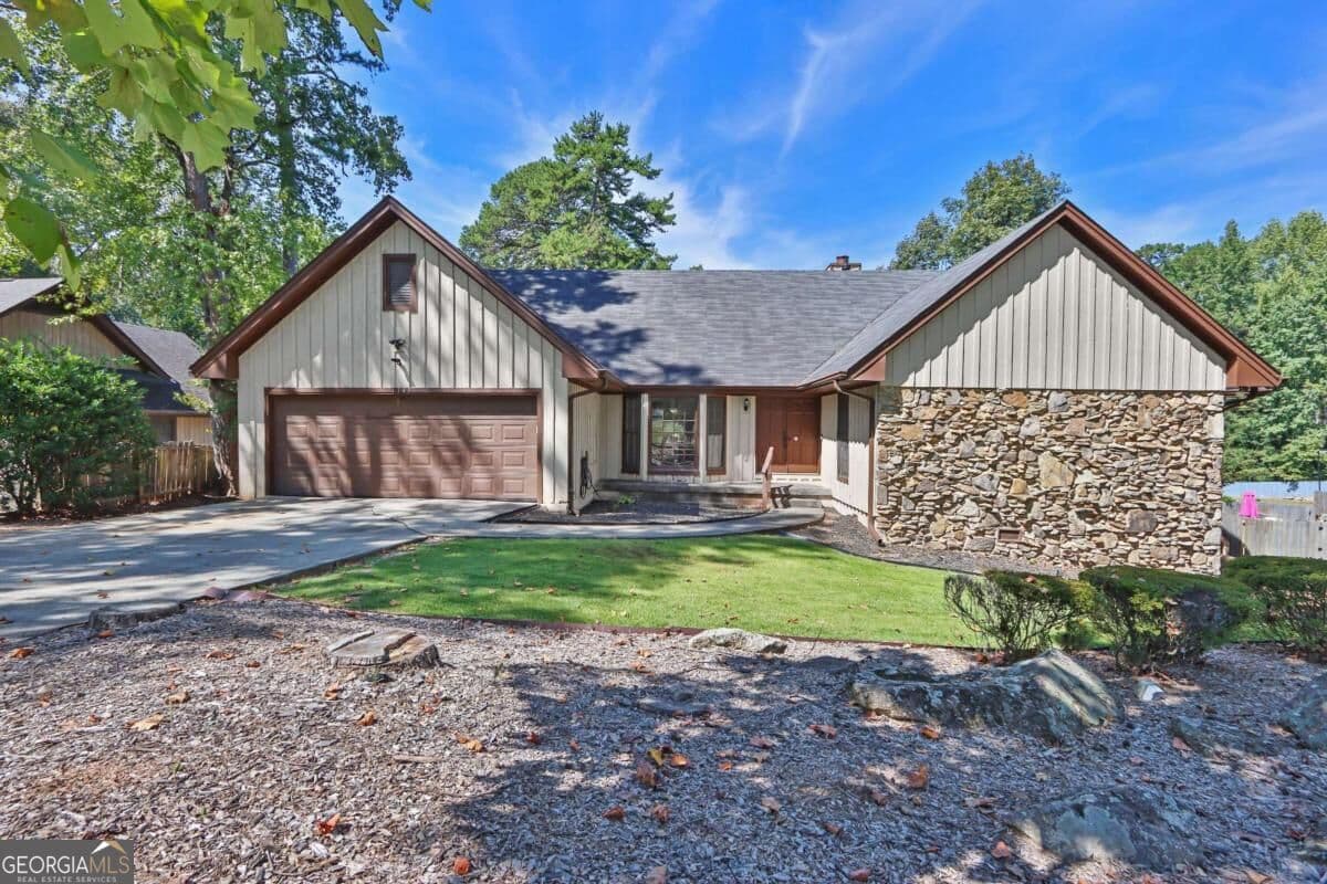 5 bedroom, 4 bathroom, 3,526 sq ft single family residence for sale at 1749 Hidden Hills Parkway, Stone Mountain, GA 30088