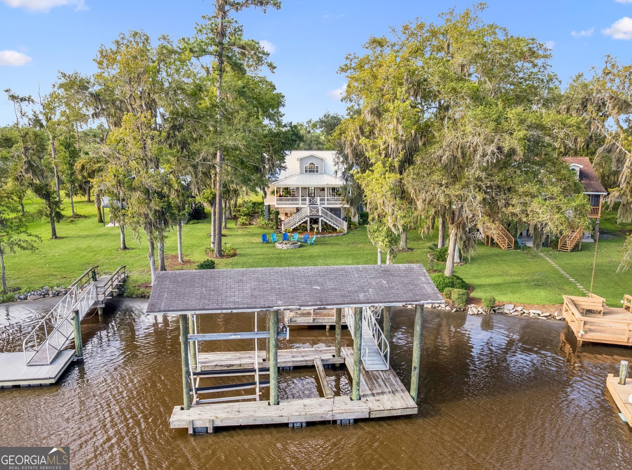 3 bedroom, 3 bathroom, 1,964 sq ft single family residence under contract at 1107 River Plantation Place, Townsend, GA 31331 — photo 3