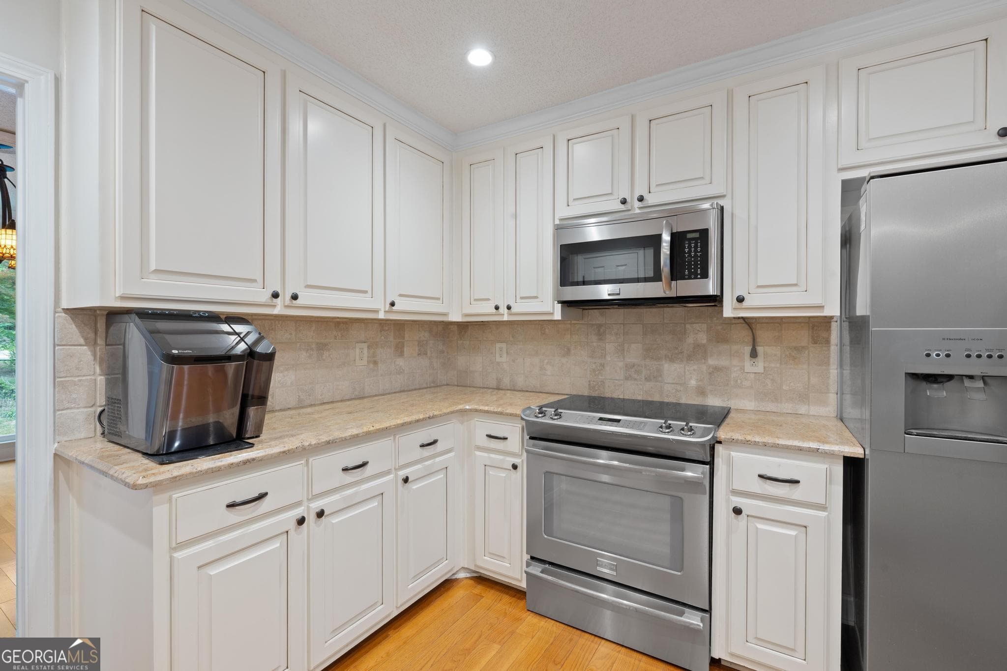 3 bedroom, 2.5 bathroom, 2,494 sq ft single family residence for sale at 285 Pendleton Trail, Tyrone, GA 30290 — photo 10