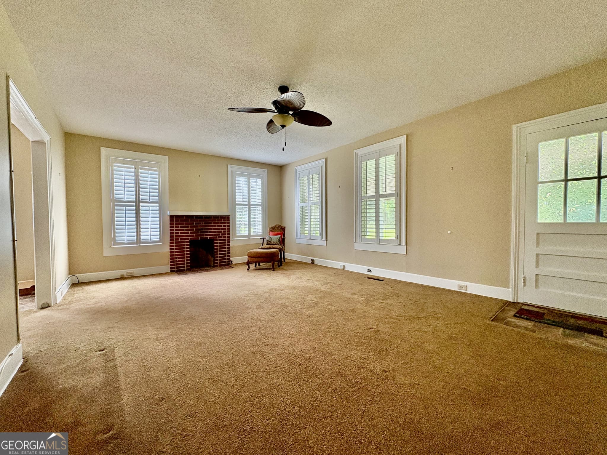 3 bedroom, 2 bathroom, 2,288 sq ft single family residence for sale at 205 White Road, Byron, GA 31008 — photo 5