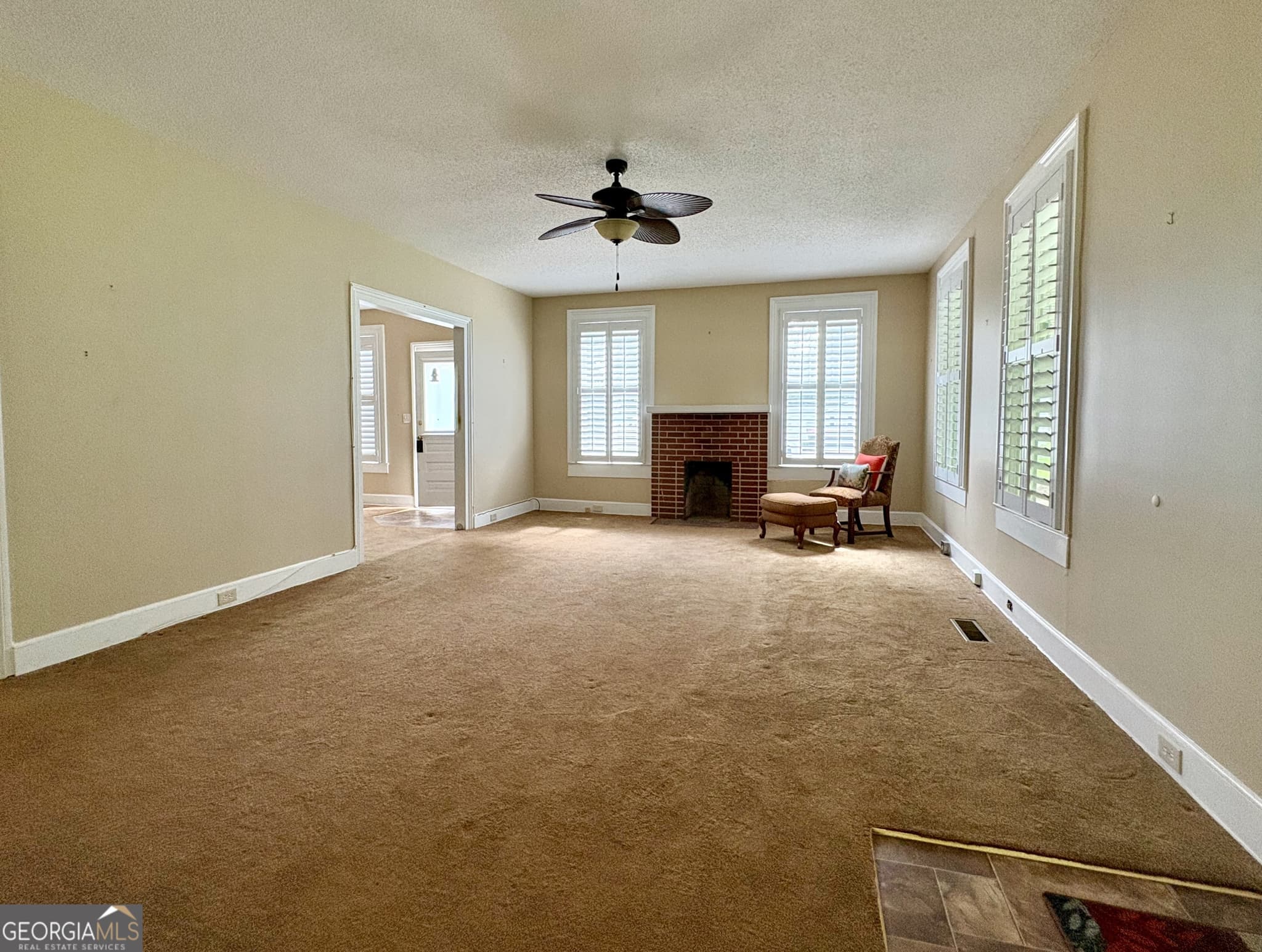 3 bedroom, 2 bathroom, 2,288 sq ft single family residence for sale at 205 White Road, Byron, GA 31008 — photo 4