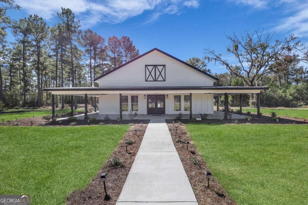 3 bedroom, 3 bathroom, 2,539 sq ft single family residence sold at 150 Cowart Lane, Sylvania, GA 30467