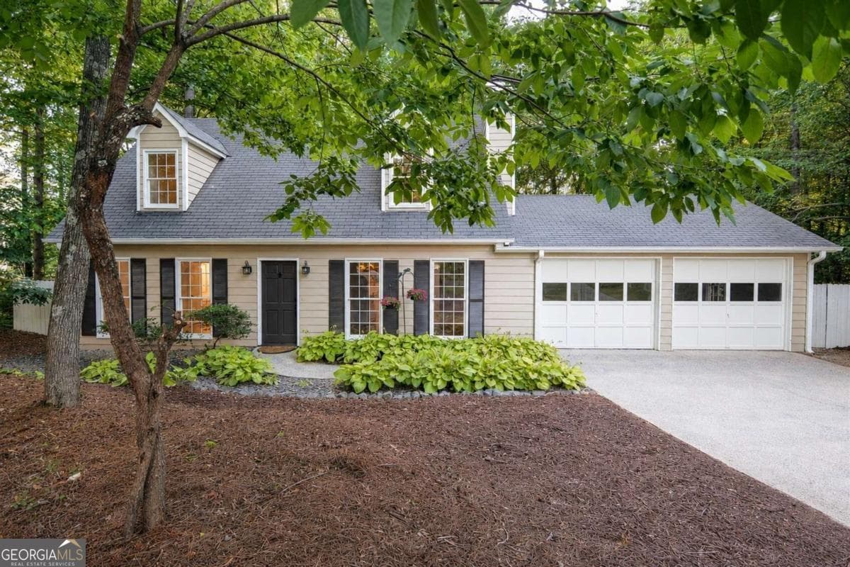 3 bedroom, 2 bathroom, 1,731 sq ft single family residence sold at 4905 Raven Way, Marietta, GA 30066