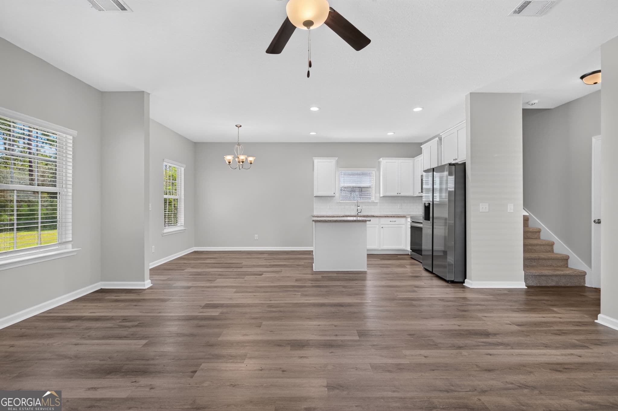 3 bedroom, 2.5 bathroom, 1,781 sq ft single family residence for sale at 572 Brightleaf Circle, Hinesville, GA 31313 — photo 9