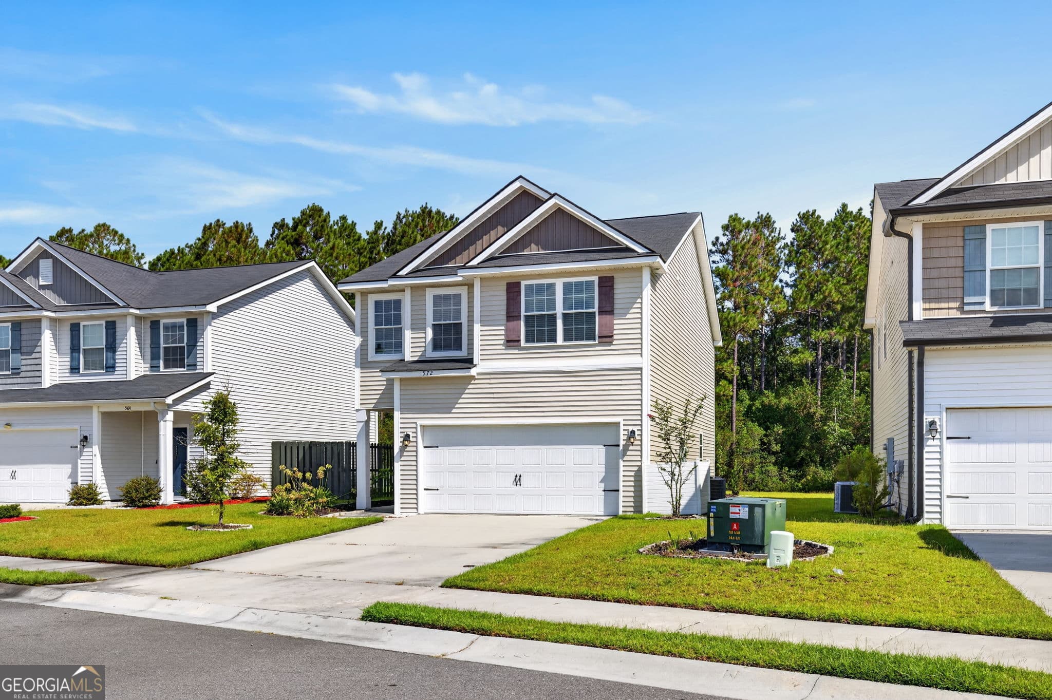 3 bedroom, 2.5 bathroom, 1,781 sq ft single family residence for sale at 572 Brightleaf Circle, Hinesville, GA 31313 — photo 4