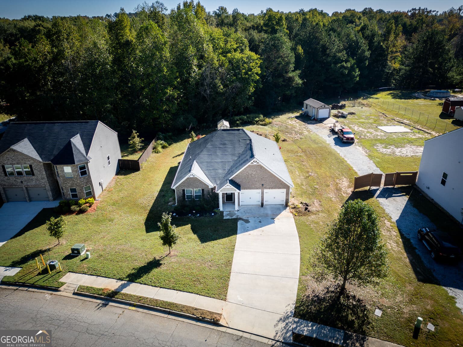 3 bedroom, 2 bathroom, 1,826 sq ft single family residence for sale at 407 Limerick Way, Hampton, GA 30228 — photo 2