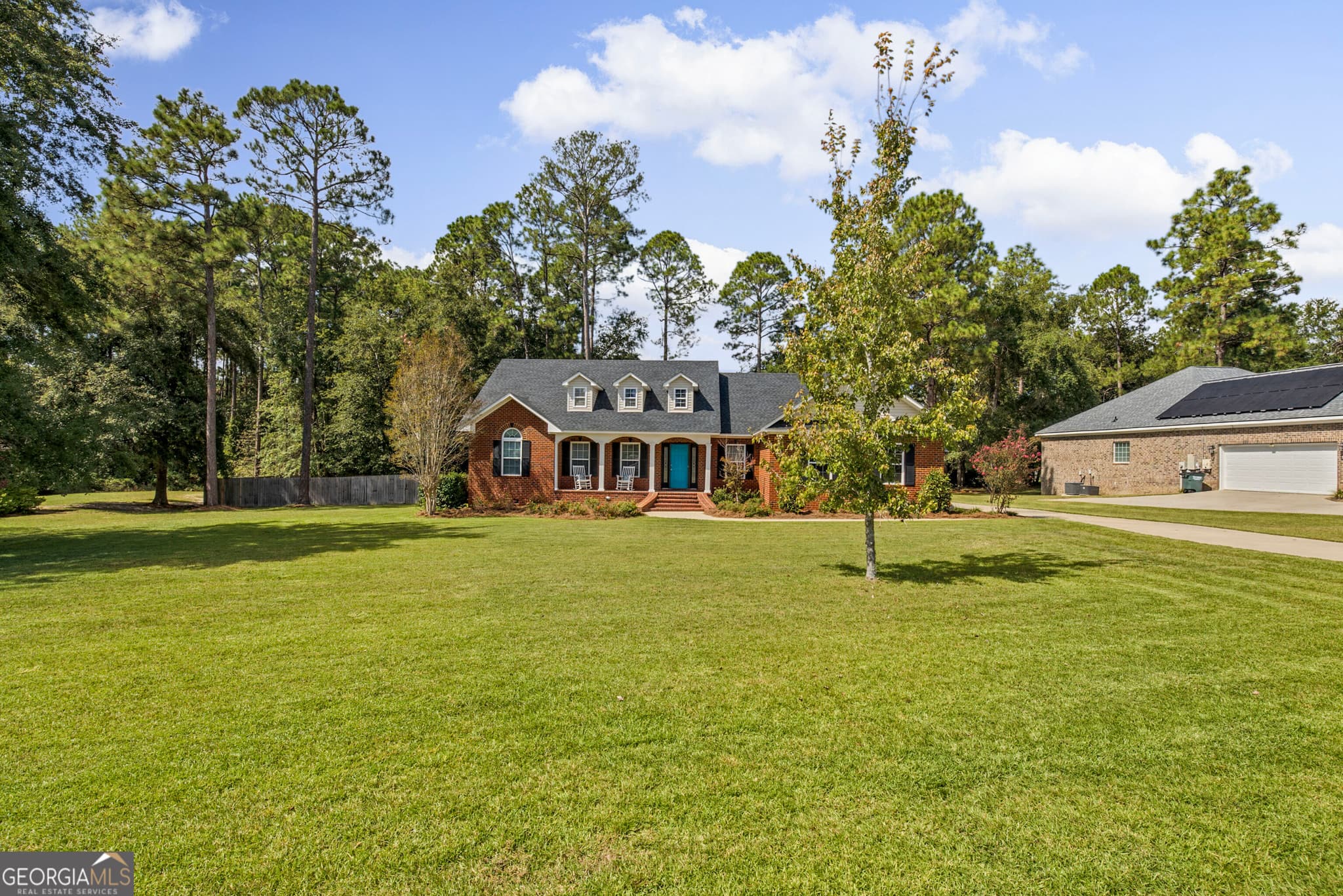 3 bedroom, 2 bathroom, 1,879 sq ft single family residence for sale at 614 Patrick Way, Statesboro, GA 30458 — photo 2