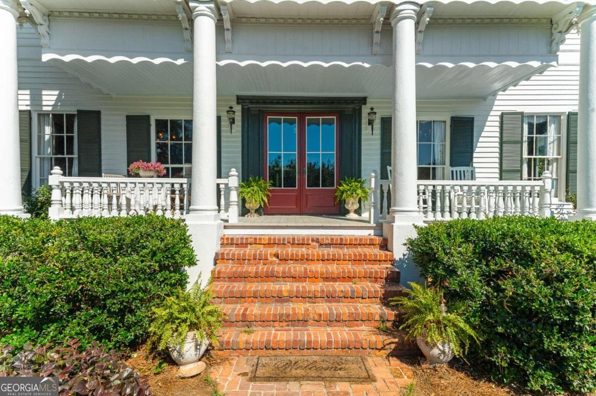 5 bedroom, 3 bathroom, 3,966 sq ft single family residence for sale at 8075 Lakeview Road, Statesboro, GA 30461 — photo 9
