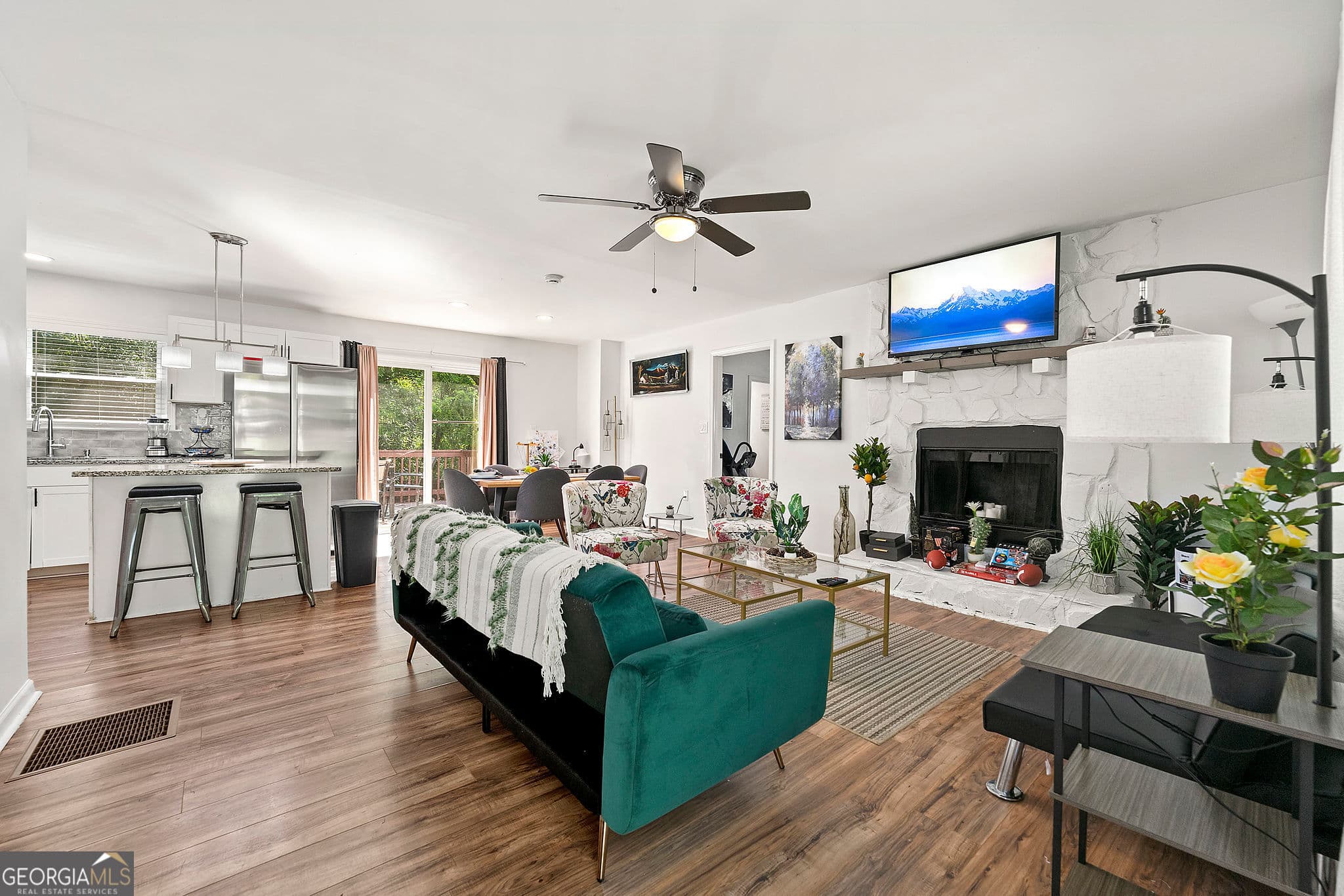 4 bedroom, 2.5 bathroom, 1,388 sq ft single family residence for sale at 5989 Bowden Street, Austell, GA 30106 — photo 2