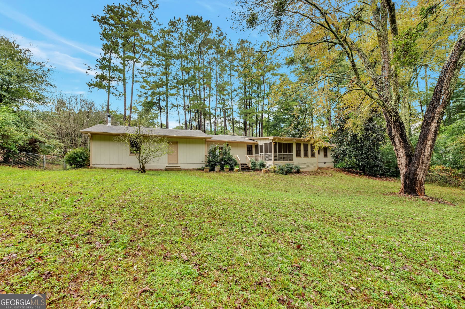 4 bedroom, 2 bathroom, 1,839 sq ft single family residence for rent at 1120 Wiley Bridge Road, Woodstock, GA 30188 for $6,400 a month — photo 6